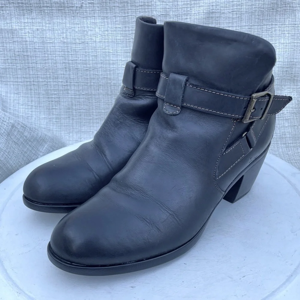 B.O.C. Born Shea Ankle Booties 8.5 M Black Leather Buckle Almond Toe Shoes